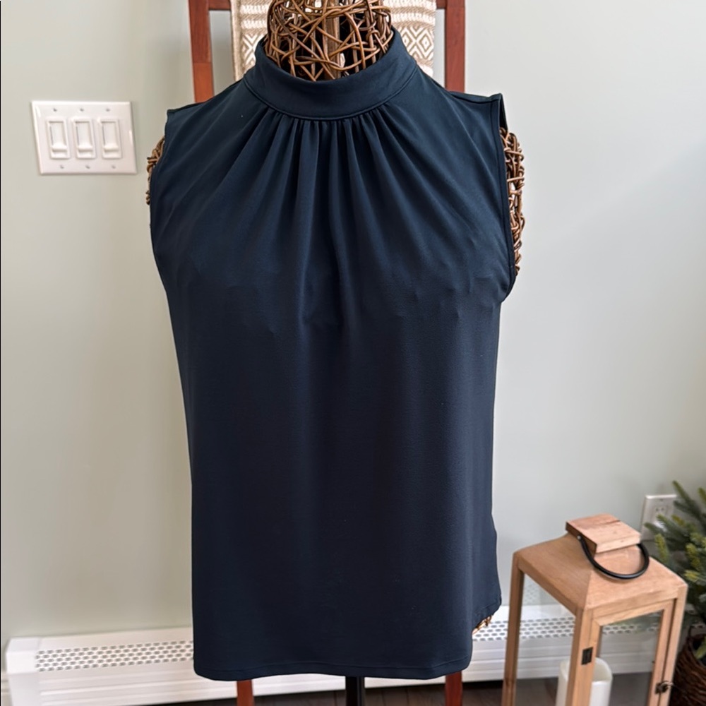 H&M size M sleeveless Blouse
